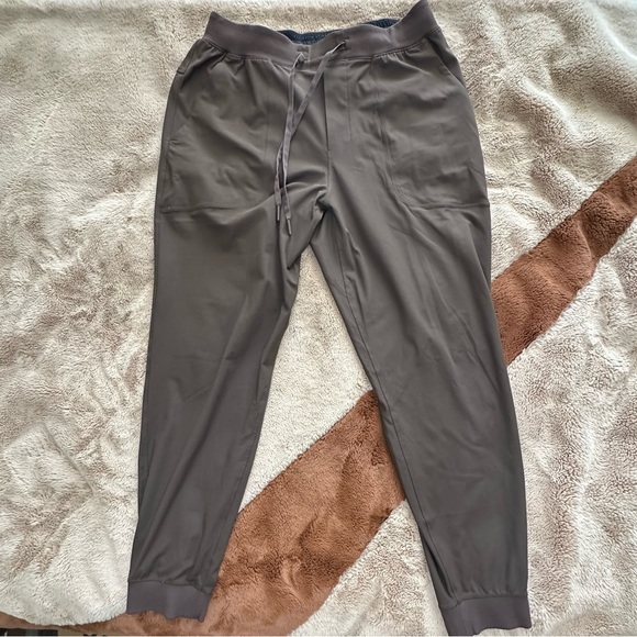 Lululemon ABC Jogger Size Large Dark Coffee - Picture 1 of 6